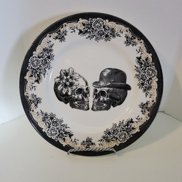 Royal Stafford Party Skulls Halloween 11" Dinner Plate - Picture 1 of 3